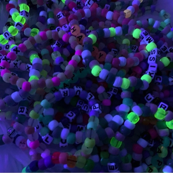 πRANDOM Bundle of 15 π Friendship Drip Rave Kandi Bracelets - Picture 8 of 10